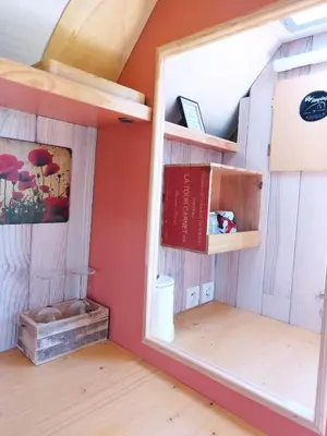 Cuisine ou kitchenette dans l'établissement Camping Les Ronds Duval face aux îles anglo-normandes