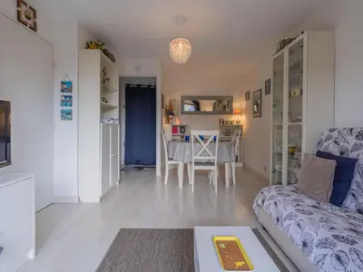Cuisine ou kitchenette dans l'établissement Apartment Les Sylvestres-5 by Interhome