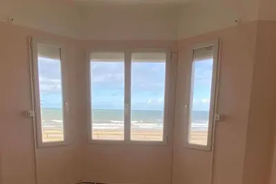 Vue générale sur la mer ou vue sur la mer prise depuis la villa
