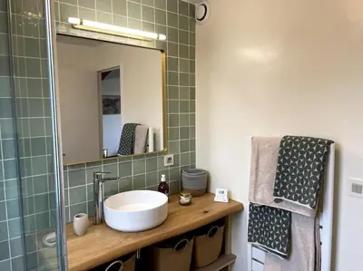 Salle de bains dans l'établissement La terrasse du golf