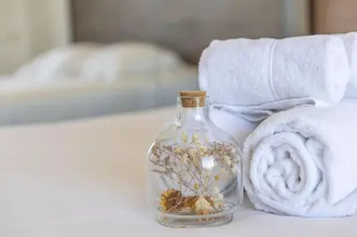 Un ou plusieurs lits dans un hébergement de l'établissement Les Pieds Dans L'Eau - Appartements 1 et 2 - Vue mer
