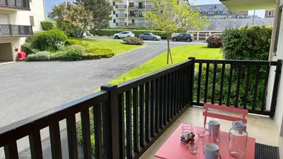 Balcon ou terrasse dans l'établissement Appartement 2 pièces en rez-de-chaussée dans résidence avec accès direct à la plage