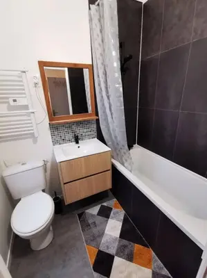 Salle de bains dans l'établissement La halte cycliste