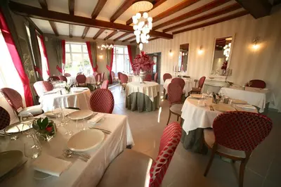 Coin salon dans l'établissement Hotel Restaurant Le Lion d'Or