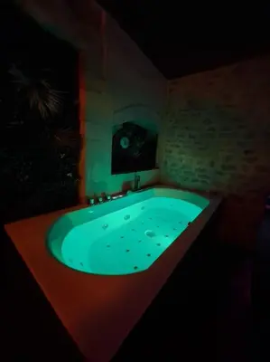 Plan de l'établissement La Bayeuzen - La Tropicale - Love Room