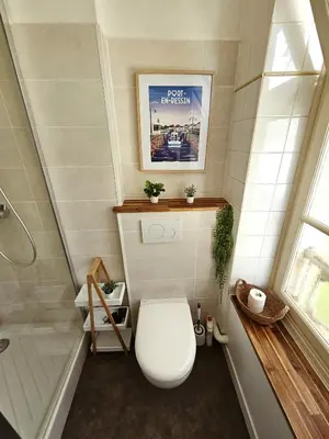 Salle de bains dans l'établissement Le petit Bayeusain