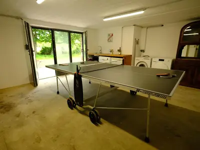 Tennis de table au sein de l'établissement Le pavillon d'Eole-loft vue mer exceptionnelle ou à proximité