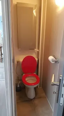 Salle de bains dans l'établissement Maison Bateau