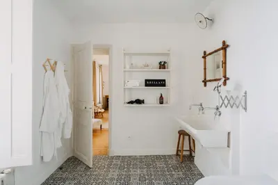 Cuisine ou kitchenette dans l'établissement La Maison Pelloquin