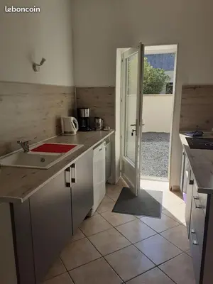 Cuisine ou kitchenette dans l'établissement La Ferme de Barville & SPA