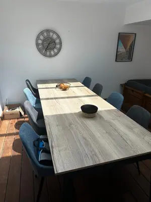 Plan de l'établissement leBel endroit 145m2 , terrain et terrasse de 350m2 au coeur des commerces ,à proximité de la mer et tous services inclus