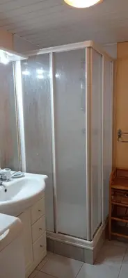 Salle de bains dans l'établissement La chatière
