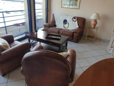Coin salon dans l'établissement Le Guépratte