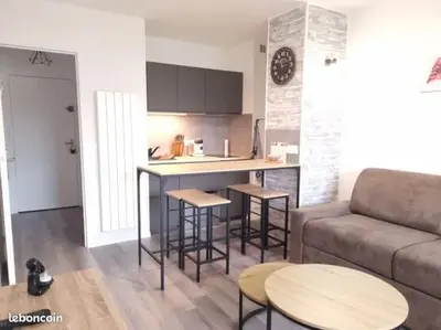 Cuisine ou kitchenette dans l'établissement Escapade en bord de mer : studio à la plage !