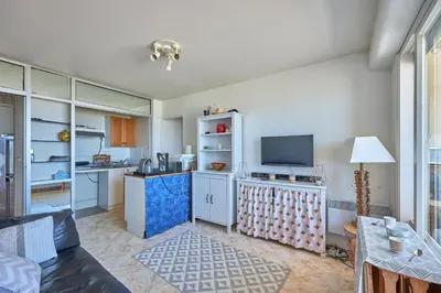Cuisine ou kitchenette dans l'établissement La Longue Vue - Appt face à la mer