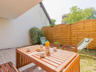 Boissons dans l'établissement Apartment Cabourg Plage-21 by Interhome