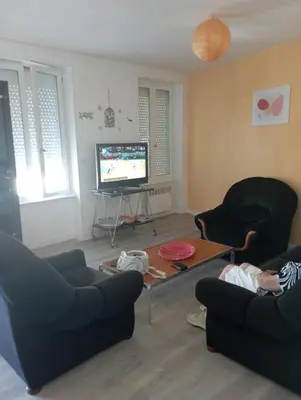 Télévision ou salle de divertissement dans l'établissement Saint Pair sur Mer 50 m de la plage