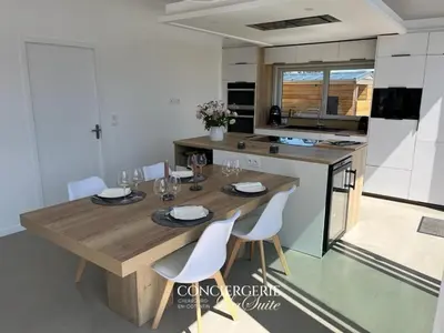 Cuisine ou kitchenette dans l'établissement La fauvette