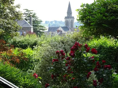 Jardin de l'établissement Manoir Saint Martin Chambres d'hôtes