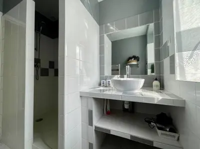Salle de bains dans l'établissement Logis Saint-Martin by Melrose
