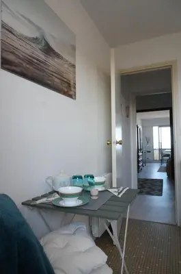 Coin salon dans l'établissement BELLE VIE vue dominante mer et plage - Appartement 2 à 4 personnes