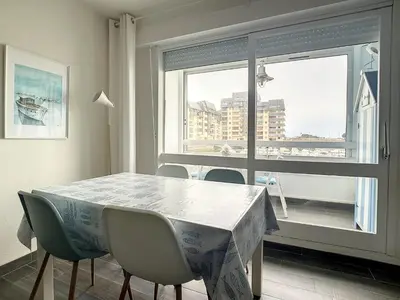 Plan de l'établissement Appartement T3 avec vue sur port, parking et WiFi - FR-1-746-6