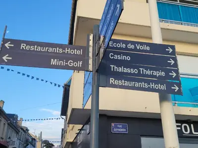 Certificat, récompense, panneau ou autre document affiché dans l'établissement T2 Centre-ville Luc-sur-Mer, à 30m Plage, Wifi, 4 Pers - FR-1-746-13