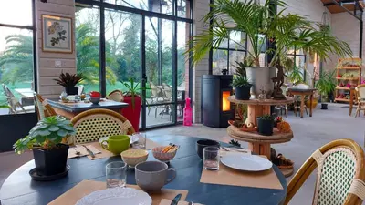 Restaurant ou autre lieu de restauration dans l'établissement Laiterie de Tocqueville