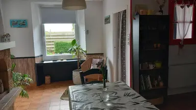 Coin salon dans l'établissement Gite à 5mn des plages et à 5mn de Granville