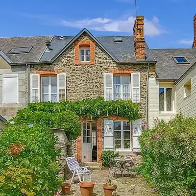 Awesome Home In Saint-Jean-Le-Thomas