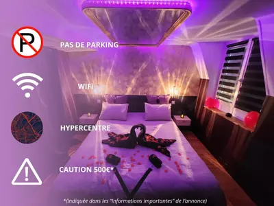 Un ou plusieurs lits dans un hébergement de l'établissement Caen, Tu m'aimes - Suite Romantique