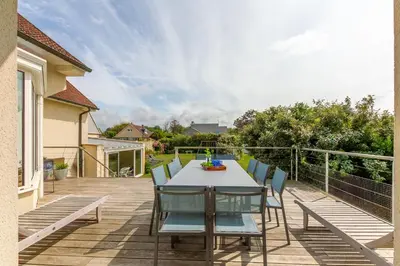 Balcon ou terrasse dans l'établissement Villa de la Plage - à Ver sur Mer