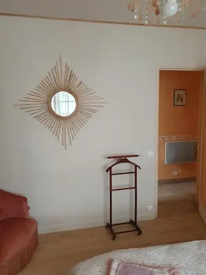 Coin salon dans l'établissement Maison dans le bourg