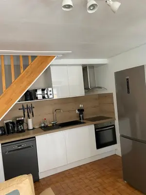 Cuisine ou kitchenette dans l'établissement Le domaine de la gentilhommière située entre Bayeux et Arromanches les Bains