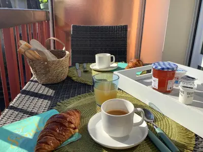 Options de petit-déjeuner proposées aux clients de l'établissement Scidesdunes