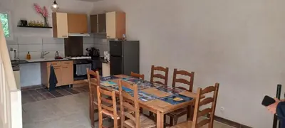 Cuisine ou kitchenette dans l'établissement Appartement 4 à 6 places
