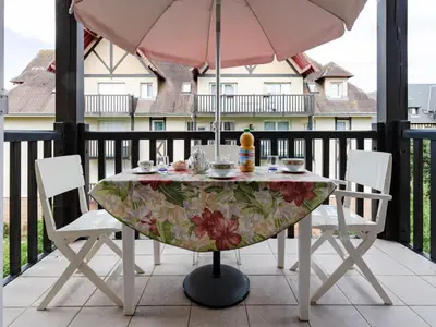 Balcon ou terrasse dans l'établissement Apartment Le Clos Mathilde-21 by Interhome