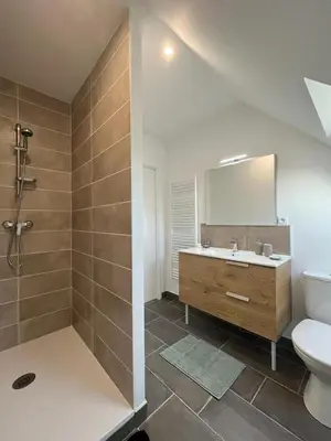 Salle de bains dans l'établissement La vie est belle