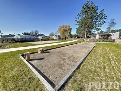 Plan de l'établissement Chalet à Jullouville - 6 couchages, piscine chauffée, proche plage et commerces - FR-1-361-521