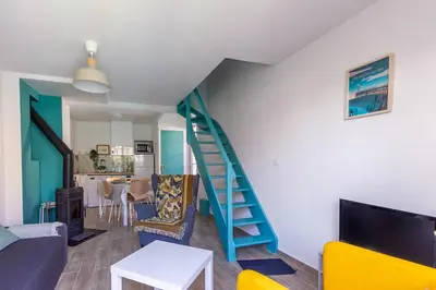 Coin salon dans l'établissement Azul - Maison avec jardin à 200m de la plage