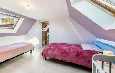 Un ou plusieurs lits dans un hébergement de l'établissement 2 Bedroom Cozy Home In Le Ferré