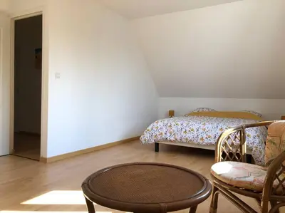 Un ou plusieurs lits dans un hébergement de l'établissement Maison familiale à 1km de la mer