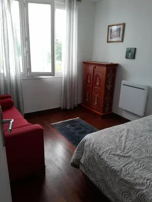 Coin salon dans l'établissement MAISON GRAND LUXE PROX. STVAAST LA HOUGUE-BARFLEUR