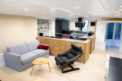 Cuisine ou kitchenette dans l'établissement Logement Moderne & Spacieux au cœur de CAEN