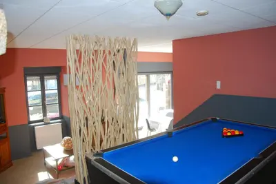Billard dans l'établissement La Bergerie - Gîte et Chambres d'Hôtes