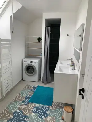 Salle de bains dans l'établissement Maison au calme - entre Caen et la mer