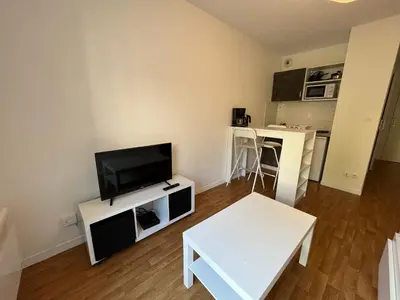 Cuisine ou kitchenette dans l'établissement Acajou, Studio avec terrasse et parking privé