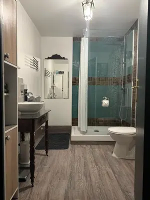 Salle de bains dans l'établissement Chez Stéphanie et Sylvain