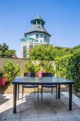 Tennis de table au sein de l'établissement Les maisons de Port Guillaume - maeva Home - Maison 3 Pièces 6 Personnes Sélection MAE-2279 ou à proximité