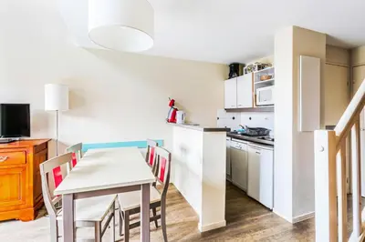 Cuisine ou kitchenette dans l'établissement Résidence Port Guillaume - maeva Home - Appartement 2 pièces 6 pers Sélection MAE-7351